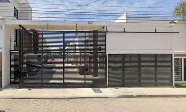 CASA EN VENTA EN SAN JUAN CUAUTLANCINGO, PUE. – Ubicación Privilegiada: Acceso a Servicios y Puntos de Interés, Recuperación Bancaria