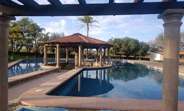 Hermoso terreno campestre