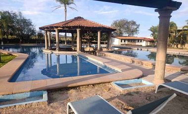 Hermoso terreno campestre