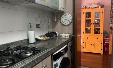 OPORTUNIDAD !! DEPARTAMENTO EN EDIFICIO SANDERS CON VISTAS AL RIO !!