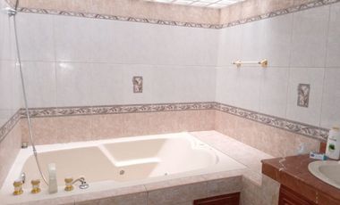 🏡 ALQUILER DE AMPLIA CASA – URB. MARINOS ANTARES, SMP