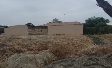 En venta terreno con excelente ubicación en El Cortijo, Nuevo Samborondón