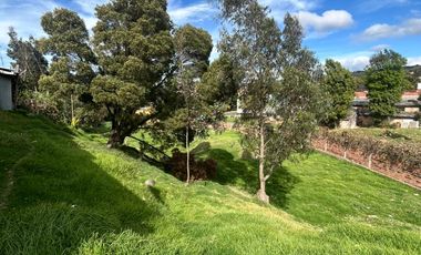 SE VENDE LOTE CON USO MULTIFAMILIAR EN EL BARRIO JORDAN