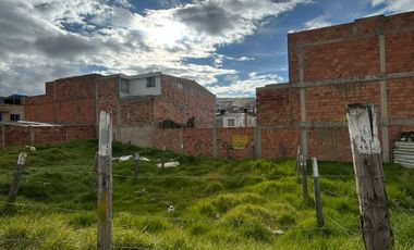 SE VENDE LOTE EN PRADOS DE HUNZA