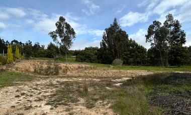 SE VENDE LOTE SOBRE LA DOBLE CALZADA DE TUNJA