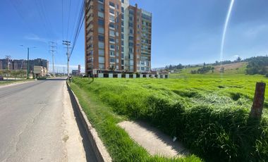 SE VENDE LOTE SOBRE LA AVENIDA UNIVERSITARIA TUNJA