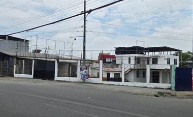 VENTA TERRENO USO MIXTO AV. QUEVEDO SANTO DOMINGO