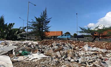 JUAL/SEWA/KERJASAMA STRATEGIS 2 pintu tol masuk & exit toll dalam radius <1km, Tanah 5453m2 di pinggir tol meruya