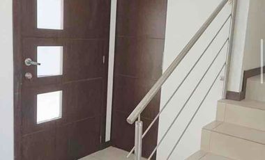 Casa en Venta en Tumbaco, 3 dormitorios, jardin, piscina