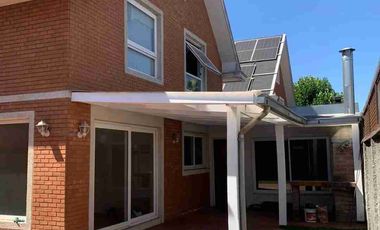 SE VENDE HERMOSA CASA EN LOS ÁNGELES