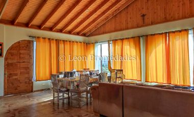 Leon Propiedades vende Parcela con casa en El Pangal, sector Alhué, Curacaví.