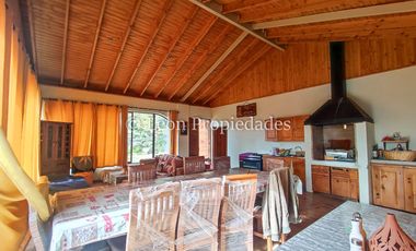 Leon Propiedades vende Parcela con casa en El Pangal, sector Alhué, Curacaví.