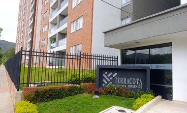 VENDO HERMOSO APARTAMENTO CERCA AL CENTRO COMERCIAL DE LA CUESTA