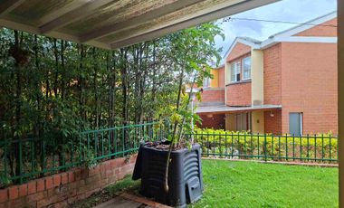 En venta casa esquinera Conjunto cerrado Sendero de Eucaliptos Popayán