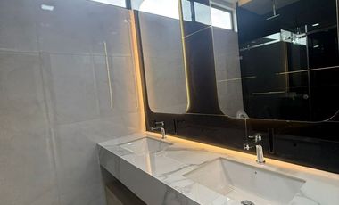 URB. TENIS CLUB CASA DE LUJO EN VENTA