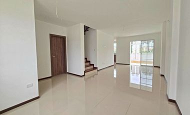 Alquiler de Casa de 2 plantas y 3 Dormitorios de Estreno - Urbanización Terranostra, etapa Bellaterra, Vía a La Costa