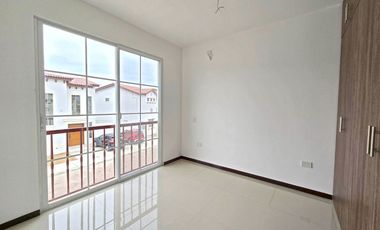 Alquiler de Casa de 2 plantas y 3 Dormitorios de Estreno - Urbanización Terranostra, etapa Bellaterra, Vía a La Costa