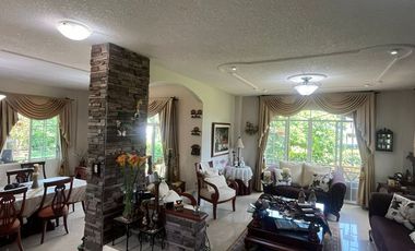 URB. TENIS CLUB CASA DE LUJO EN VENTA