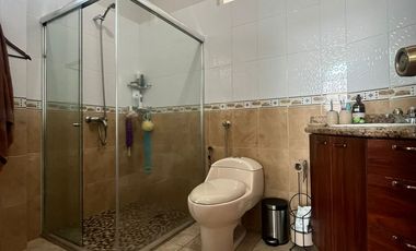 URB. TENIS CLUB CASA DE LUJO EN VENTA