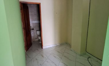 Alquiler Local Comercial en Centro de Guayaquil 35 m² con Baño y Divisiones