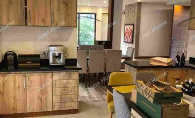 Casa de LUJO EN RENTA