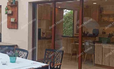 Casa de LUJO EN RENTA