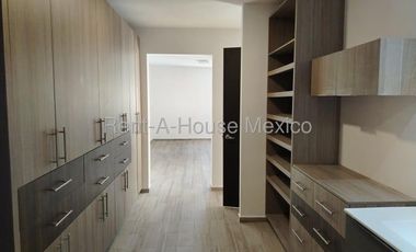 Vendo departamento de 2 niveles en colinas del bosque en privada con amenidades 3 recamaras 3 baños