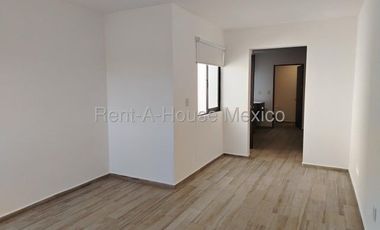 Vendo departamento de 2 niveles en colinas del bosque en privada con amenidades 3 recamaras 3 baños