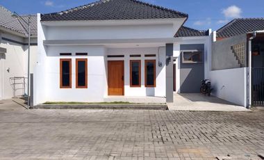 DIjual rumah lokasi gentan sukoharjo harga NEgo free desain