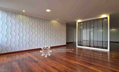 EN VENTA - ESPECTACULAR DEPARTAMENTO CON 4 DORMITORIOS + 4 PARQUEOS