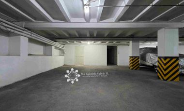 EN VENTA - ESPECTACULAR DEPARTAMENTO CON 4 DORMITORIOS + 4 PARQUEOS