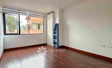 EN VENTA - ESPECTACULAR DEPARTAMENTO CON 4 DORMITORIOS + 4 PARQUEOS