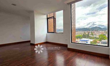 EN VENTA - ESPECTACULAR DEPARTAMENTO CON 4 DORMITORIOS + 4 PARQUEOS