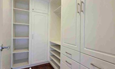 EN VENTA - ESPECTACULAR DEPARTAMENTO CON 4 DORMITORIOS + 4 PARQUEOS