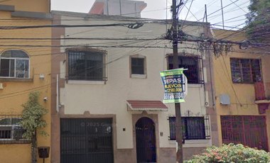 CASA EN REMATE CUAUHTEMOC
