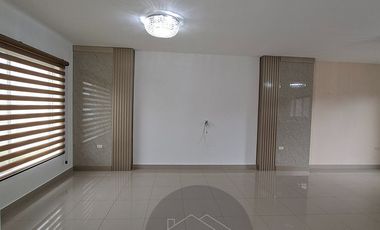 En Celessia Se Vende LInda Casa Semiamoblada con a/a; lámparas y cortinas de 3 dormitorios