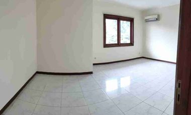 disewakan murah rumah siap huni Graha Famili