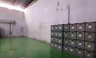 Gudang luas strategis di jalan raya jatiluhur