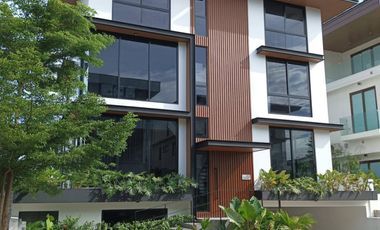 For Sale 5 Bedroom Brand New Mckinley West Village Taguig house for sale