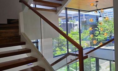 For Sale 5 Bedroom Brand New Mckinley West Village Taguig house for sale