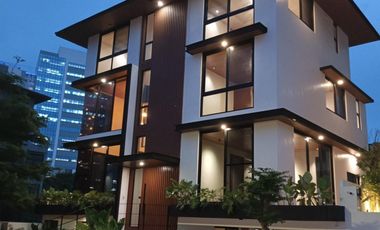 House For Sale Brand New 5 Bedroom Mckinley West Village Taguig house for sale