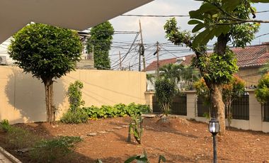 Disewakan rumah siap huni atau kantor  cipete jakarta selatan