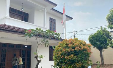 Disewakan rumah siap huni atau kantor  cipete jakarta selatan