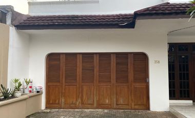 Disewakan rumah siap huni atau kantor  cipete jakarta selatan