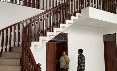 Disewakan rumah siap huni atau kantor  cipete jakarta selatan