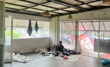 Dijual Cepat, Tempat Usaha di Lebak Bulus, lokasi jalan raya - Komersial, Harga MURAH