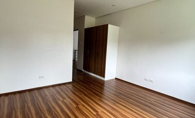 For Sale 2 Storey House & Lot 5BR in Sun Valley Estates Inarawan Antipolo Rizal. KSA