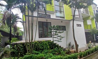 Disewakan rumah view lap.golf di Green Golf residence pangkalan jati