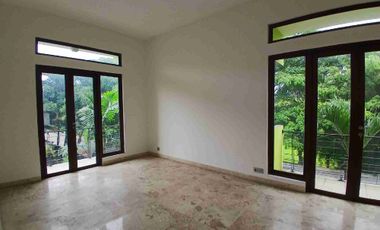 Disewakan rumah view lap.golf di Green Golf residence pangkalan jati