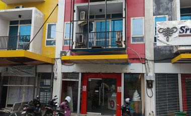 Ruko 3 Lantai Depan Lapangan Vatulemo Kantor Walikota Palu
